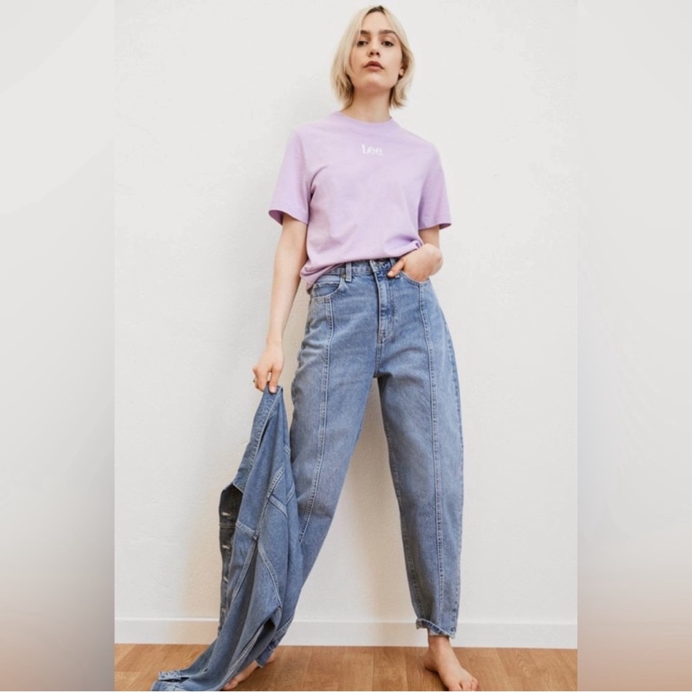 NWT Lee X H&M Loose Mom Jeans (Size US4)